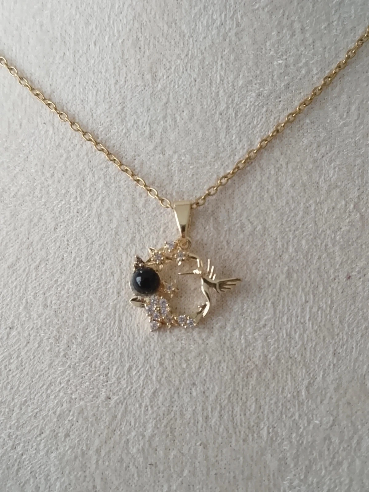 Collier colibri pierres d'obsidienne noire